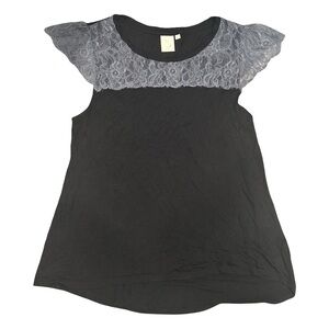 EUC By Eloise Women’s Large Black Top with Grey Lace Cap Sleeves